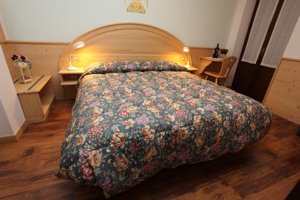 Gh Hotel Fratazza San Martino Di Castrozza Rum bild