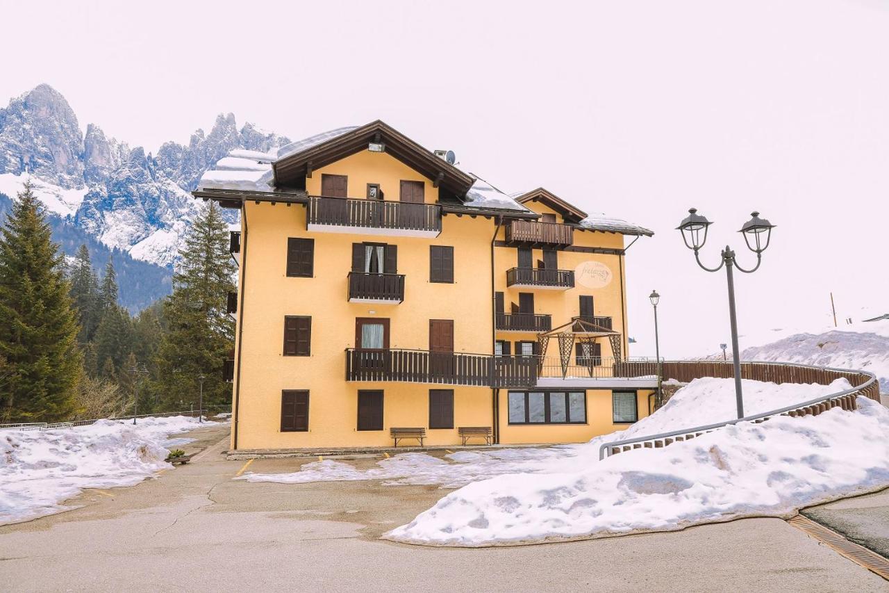 Gh Hotel Fratazza San Martino Di Castrozza Exteriör bild